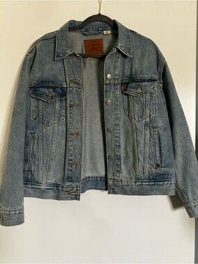 Levi's Light Blue Denim Jacket with Brown Leather Patch